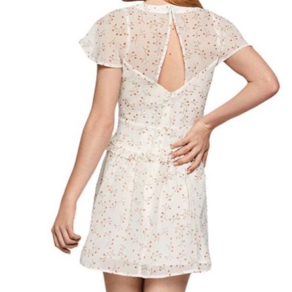 NWT $128 BCBGeneration | Flutter Sleeve | Floral Cutout Dress in Antique White - Picture 5 of 12